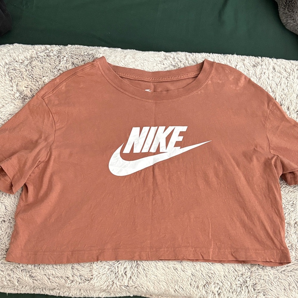 Nike Women's Terracotta Crop Top
